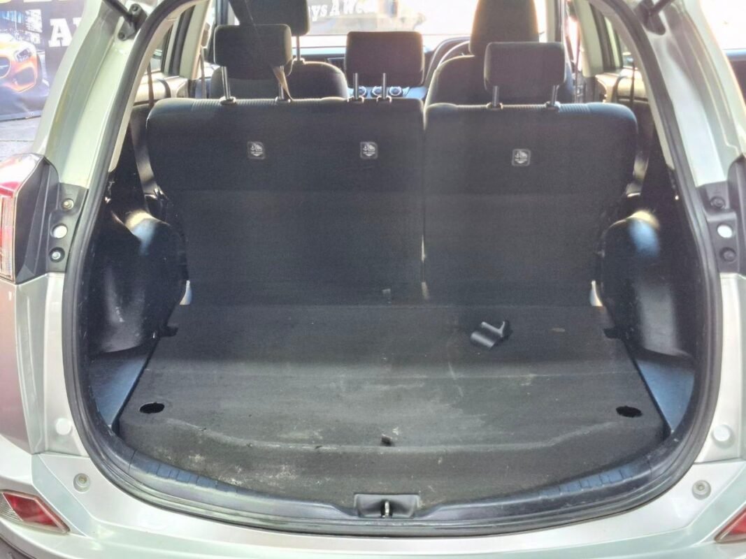 After interior detail on a Toyota RAV4 (boot), Gordon